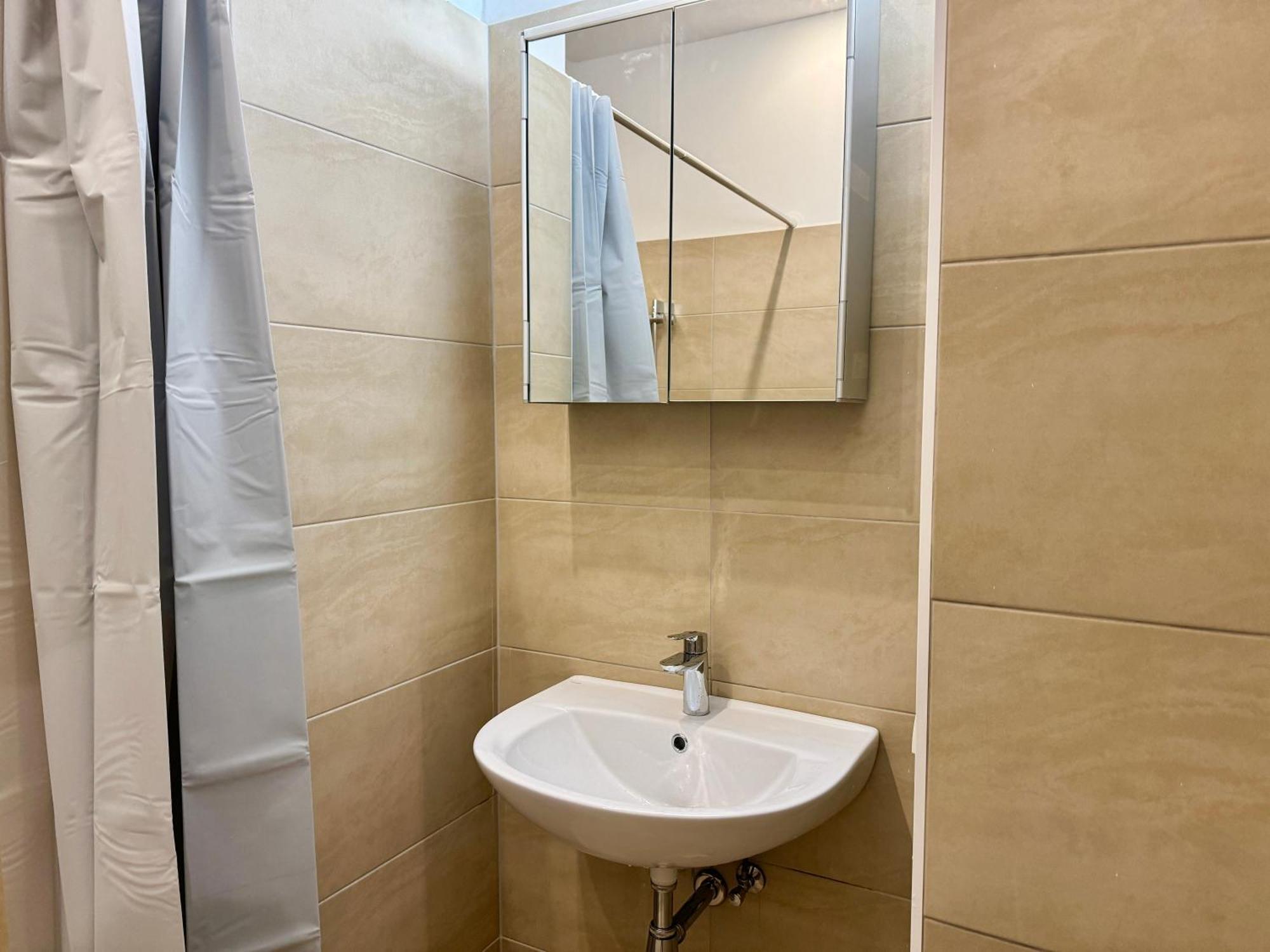 Spacious Apartment - 15 Min To Center Відень Екстер'єр фото