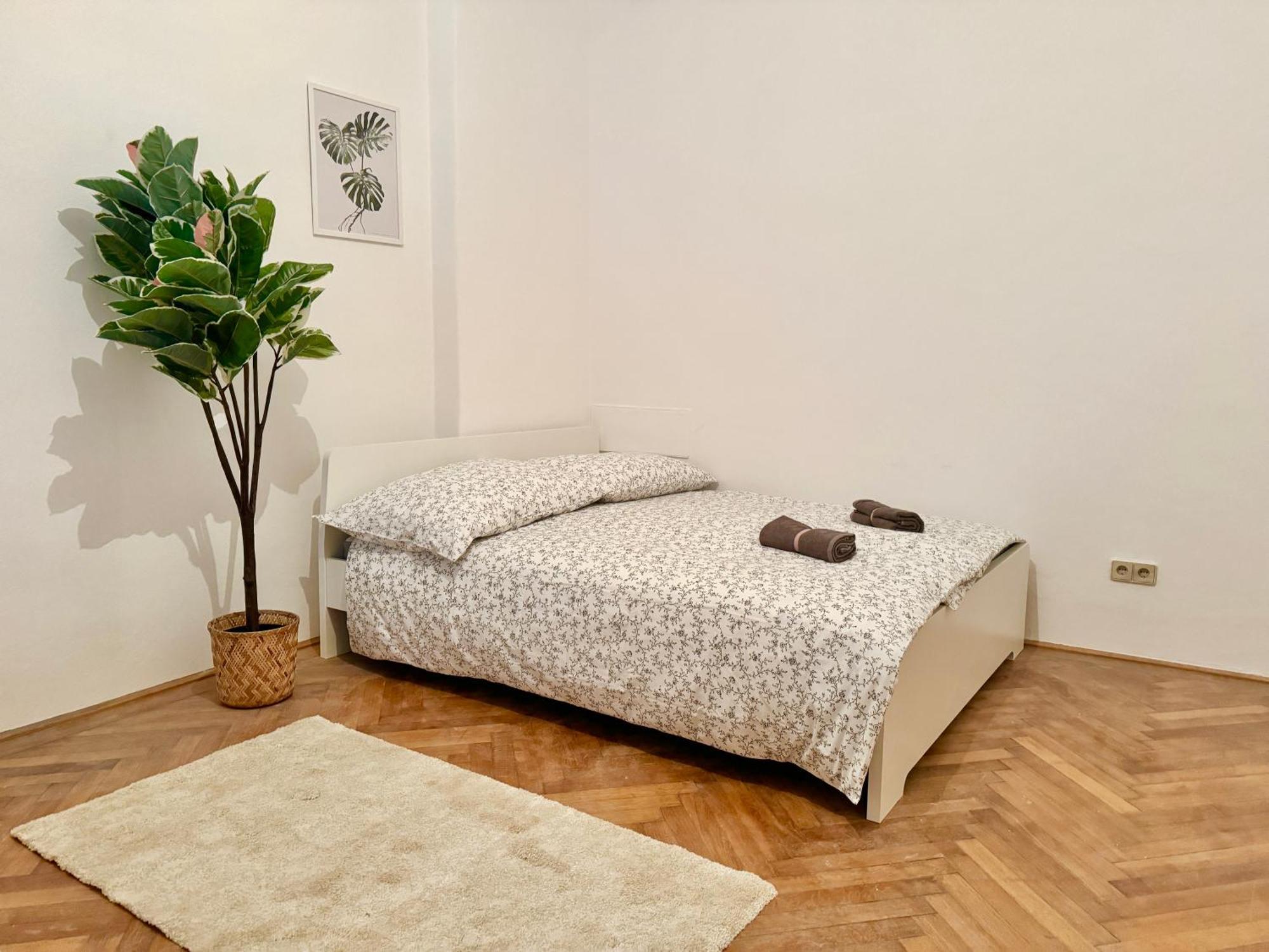 Spacious Apartment - 15 Min To Center Відень Екстер'єр фото
